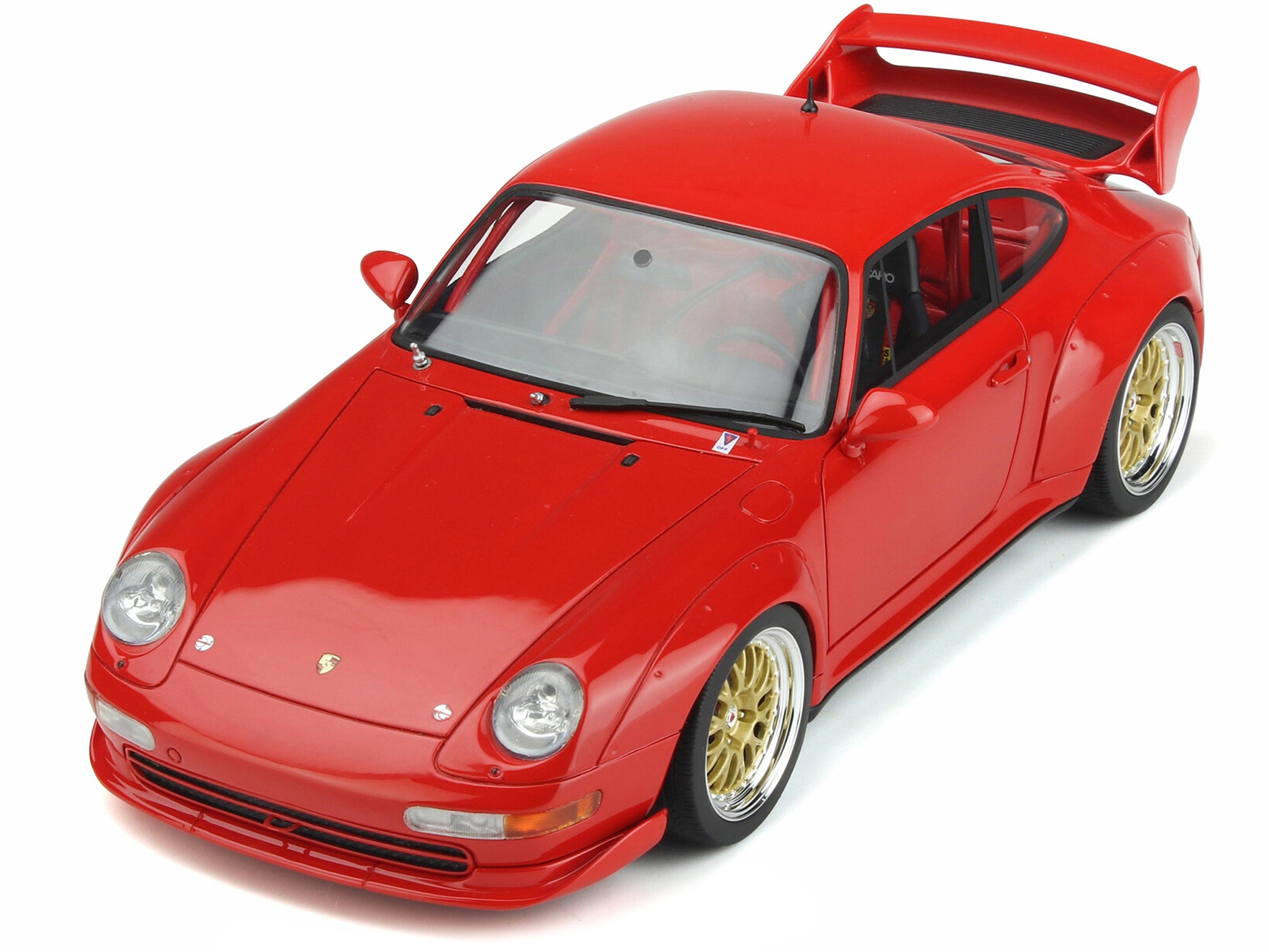 GT366_55424338.jpg