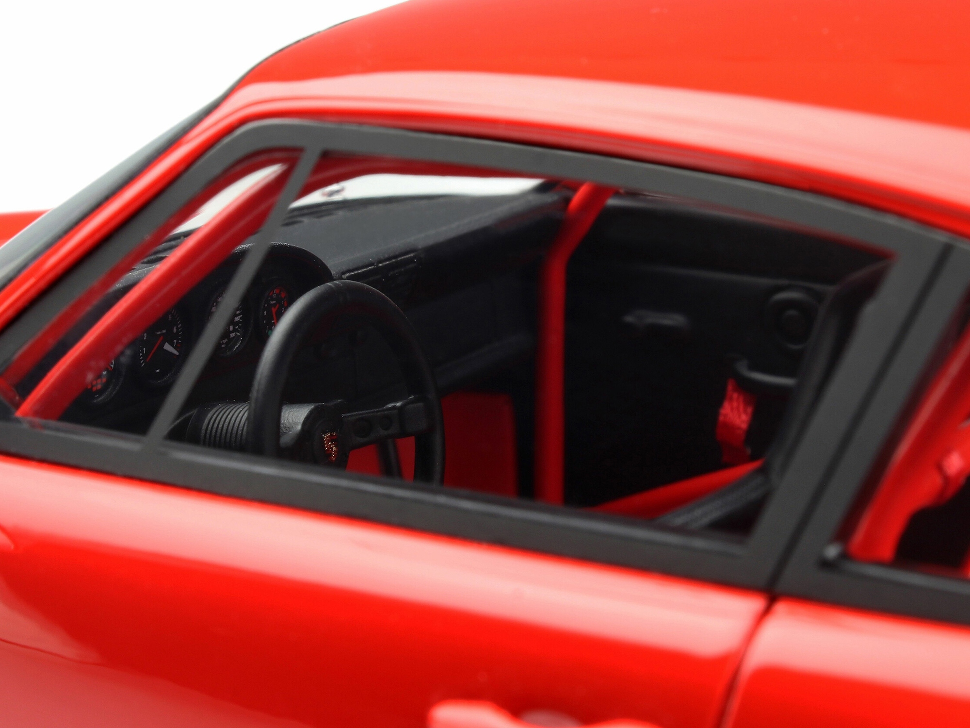 GT366_55424339.jpg